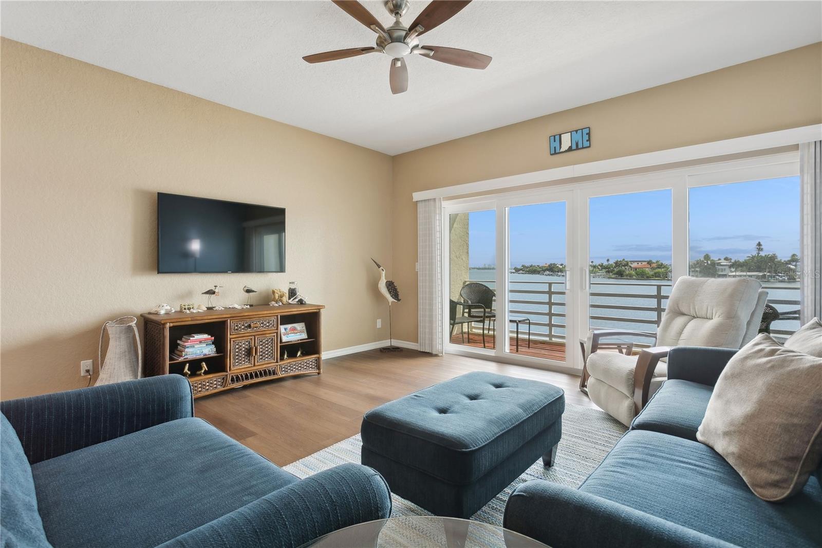MIRABELLA TWNHMS SUB - Residential Lease