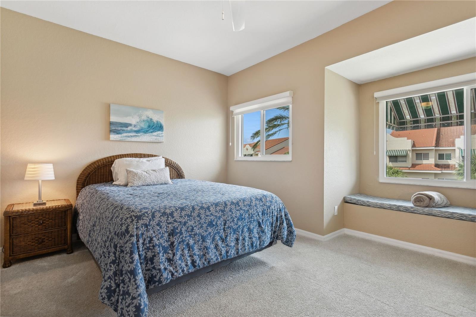 MIRABELLA TWNHMS SUB - Residential Lease
