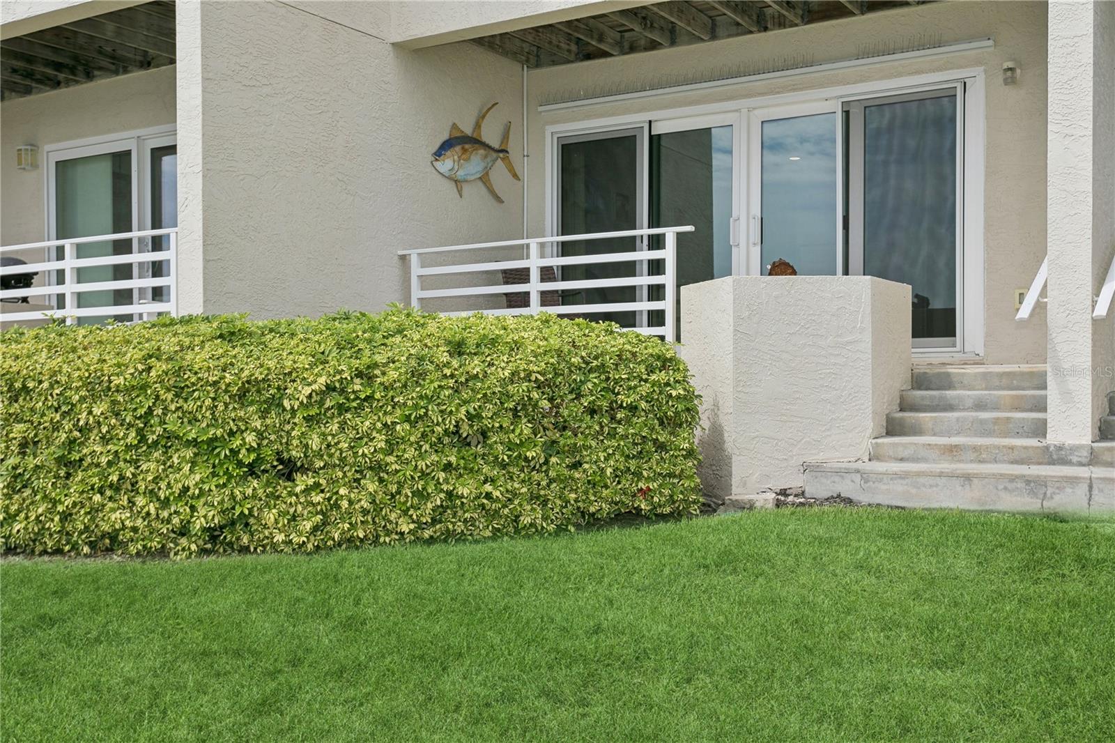 MIRABELLA TWNHMS SUB - Residential Lease