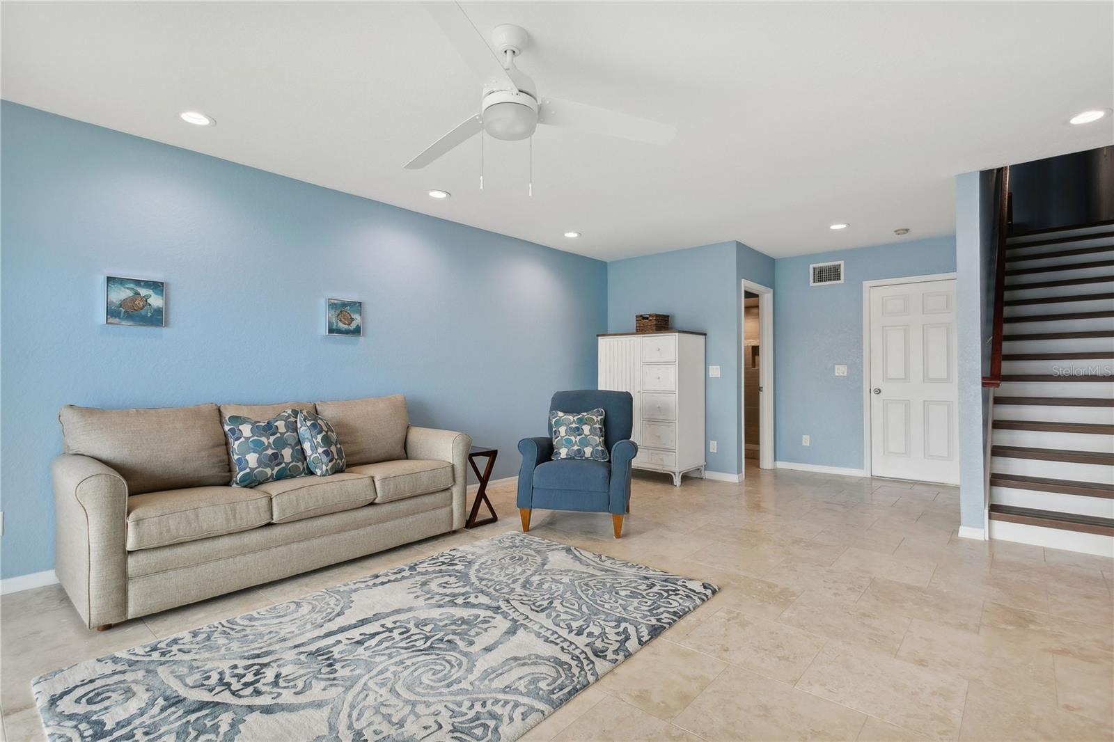 MIRABELLA TWNHMS SUB - Residential Lease