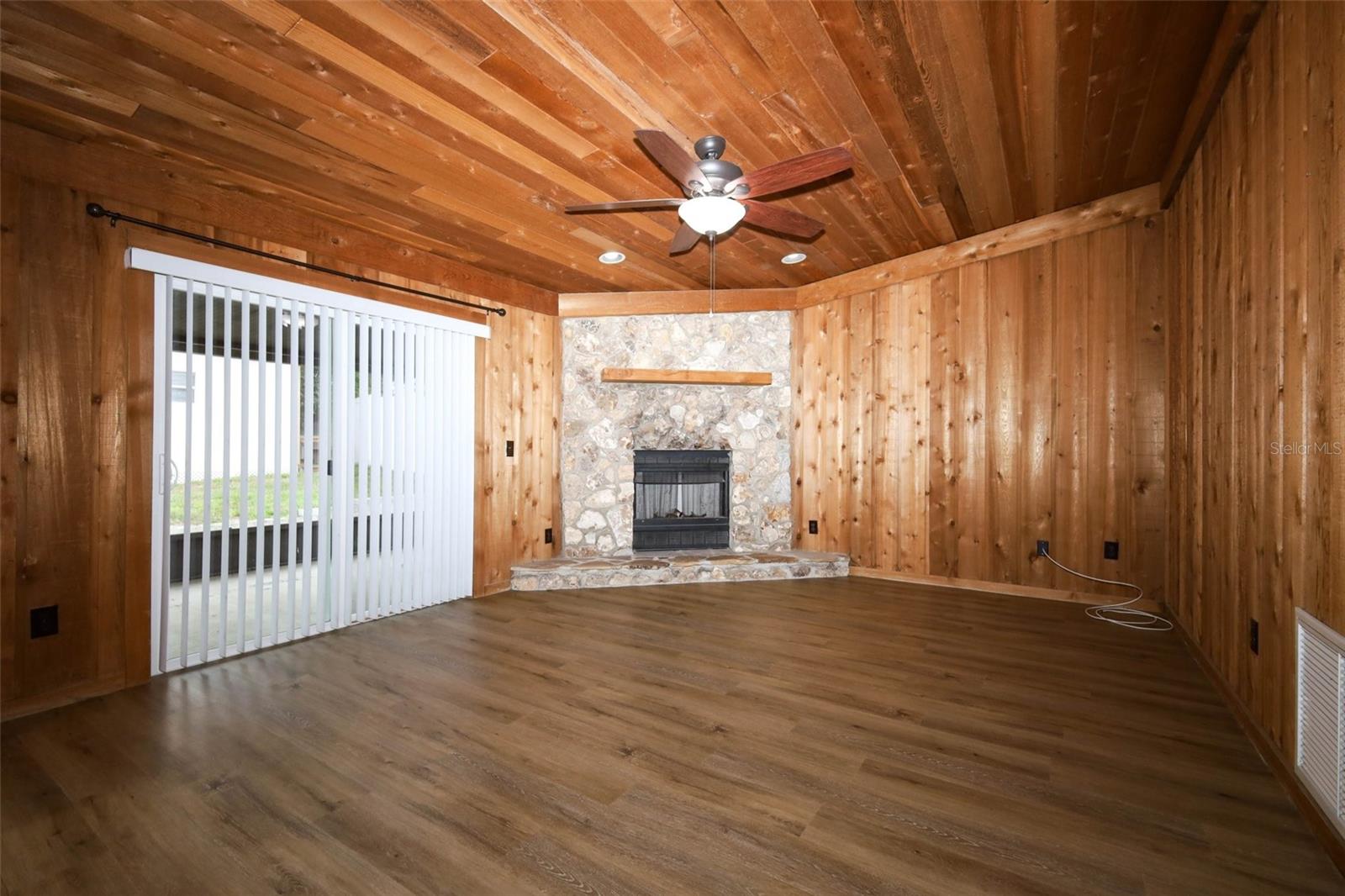 DELTONA LAKES UNIT 73 - Residential