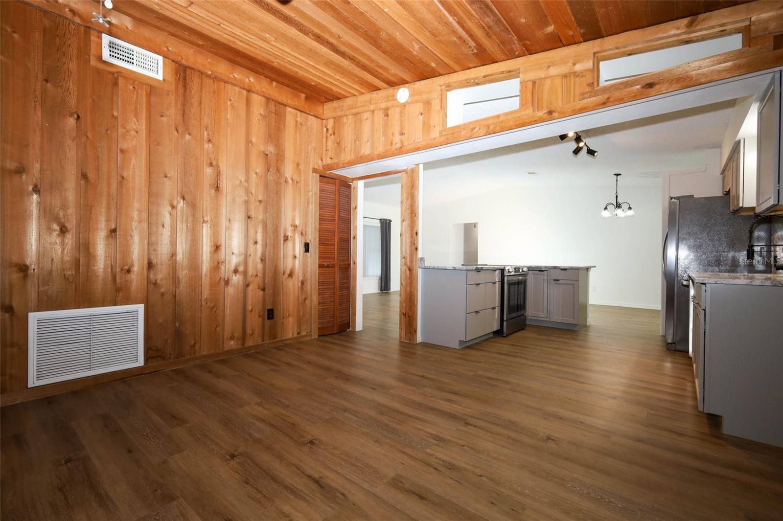 DELTONA LAKES UNIT 73 - Residential