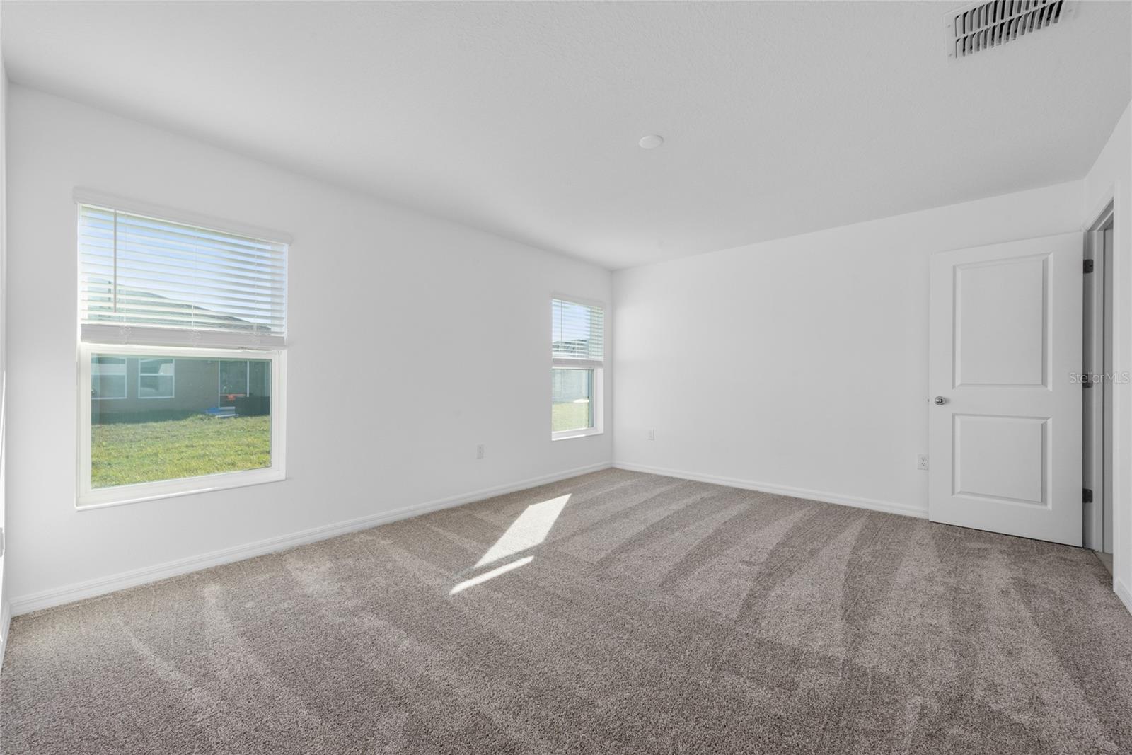 LEOMAS LNDG PH 1 - Residential Lease