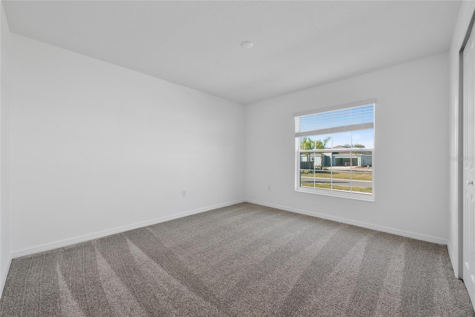 LEOMAS LNDG PH 1 - Residential Lease