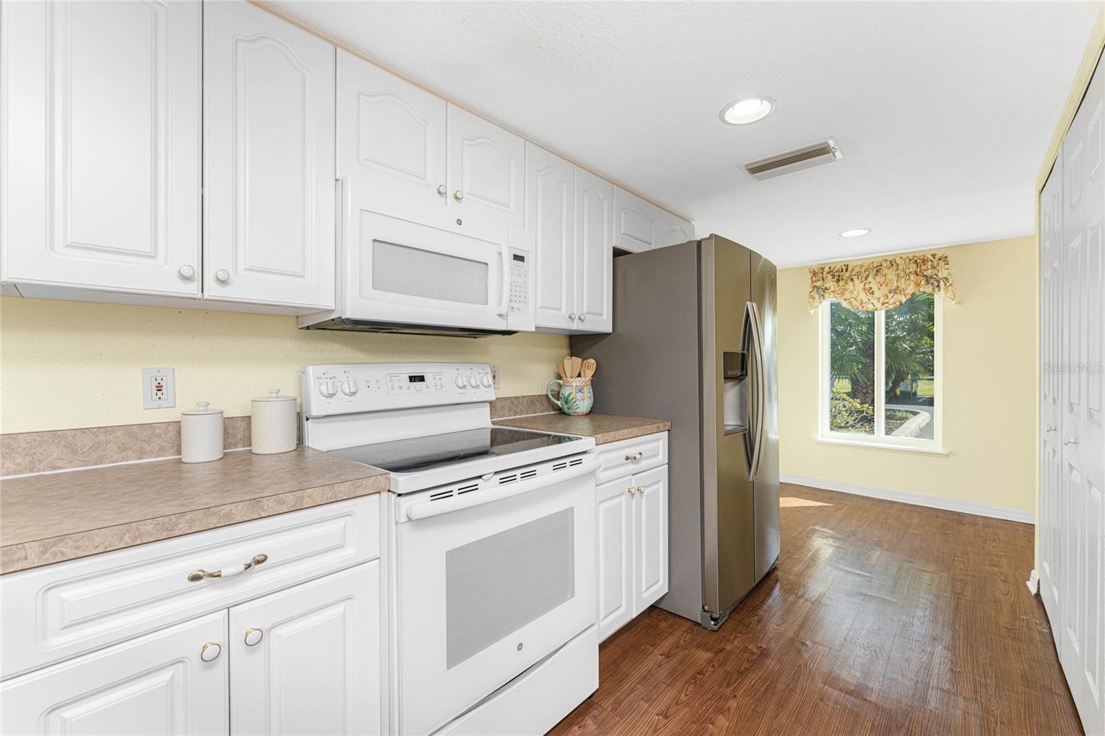 FIDDLERS GREEN NATURE TRAIL BL - Residential