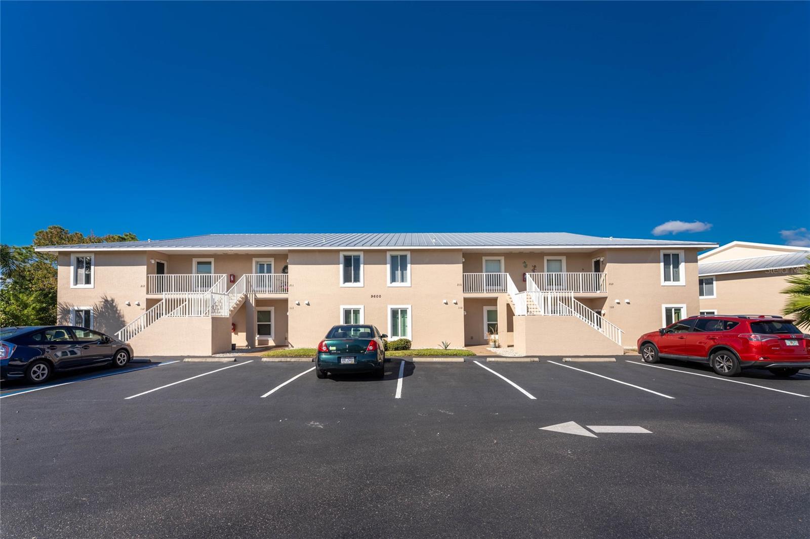 FIDDLERS GREEN NATURE TRAIL BL - Residential