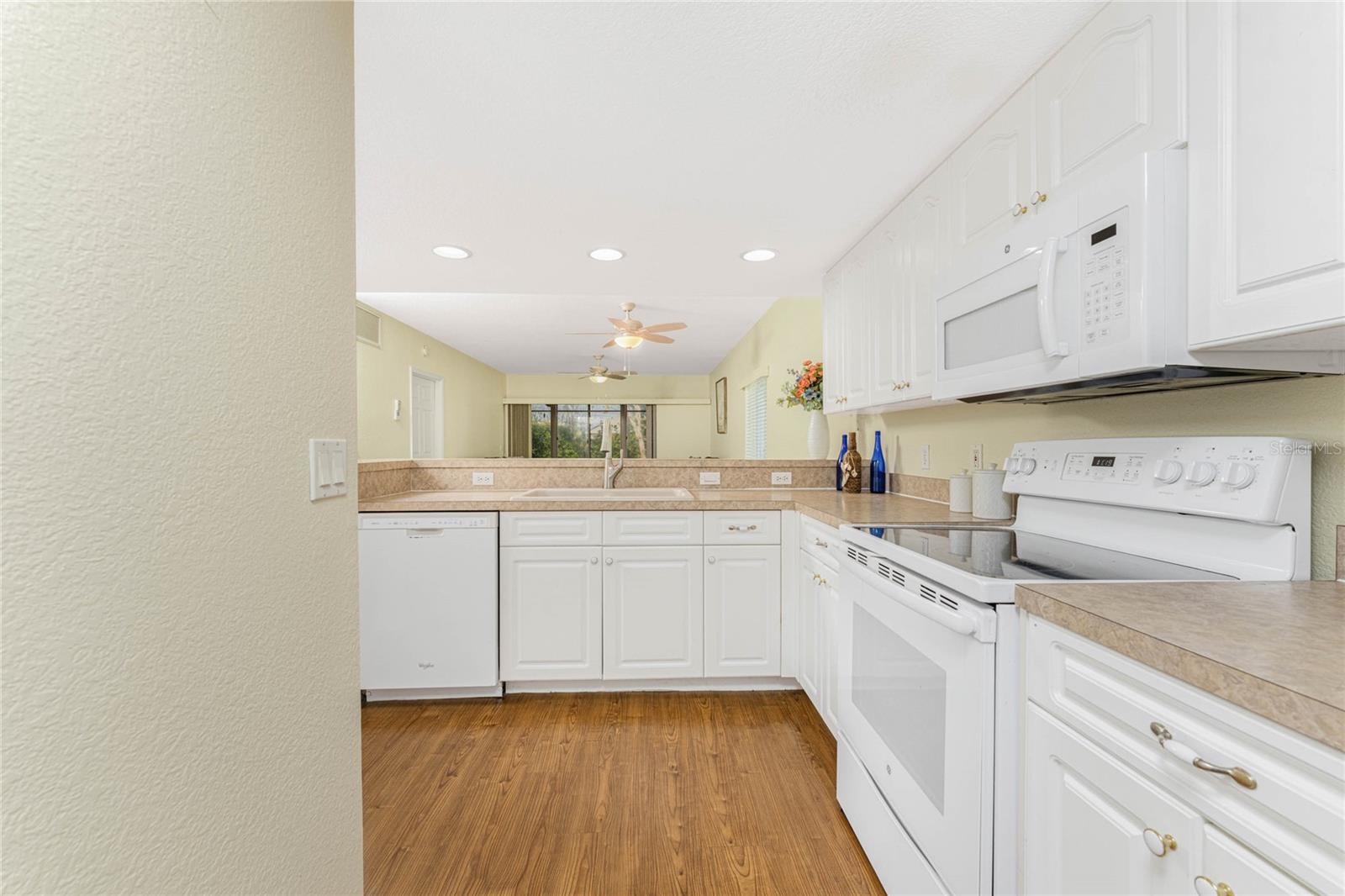 FIDDLERS GREEN NATURE TRAIL BL - Residential