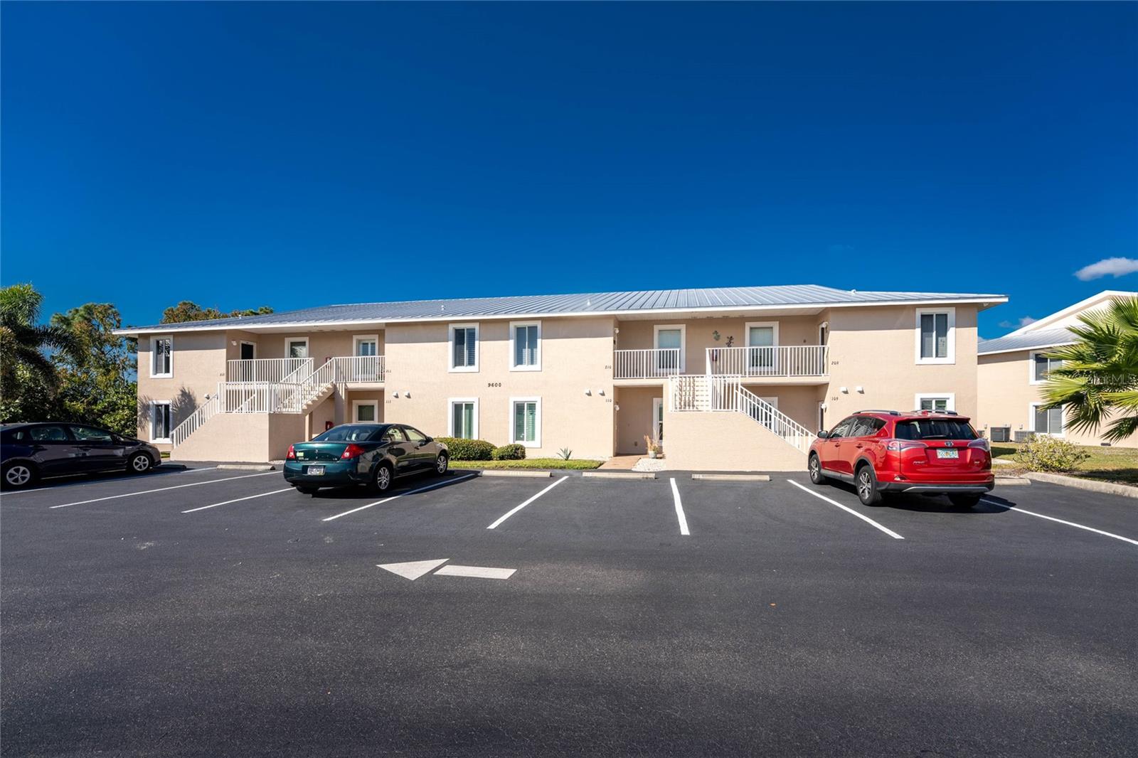 FIDDLERS GREEN NATURE TRAIL BL - Residential