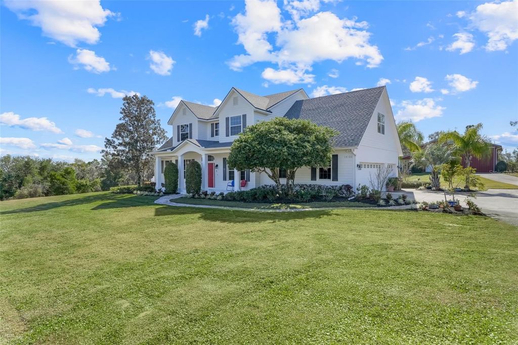 Photo of 14100 Hunters Trace Lane, Clermont, FL 34715 (MLS # G5107042)