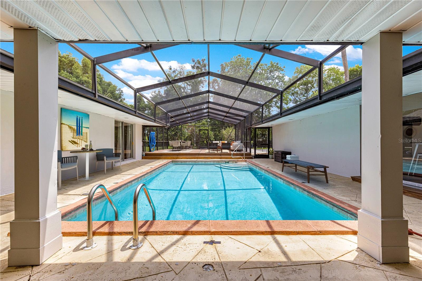 LAKE LOUISE ESTATE - Residential