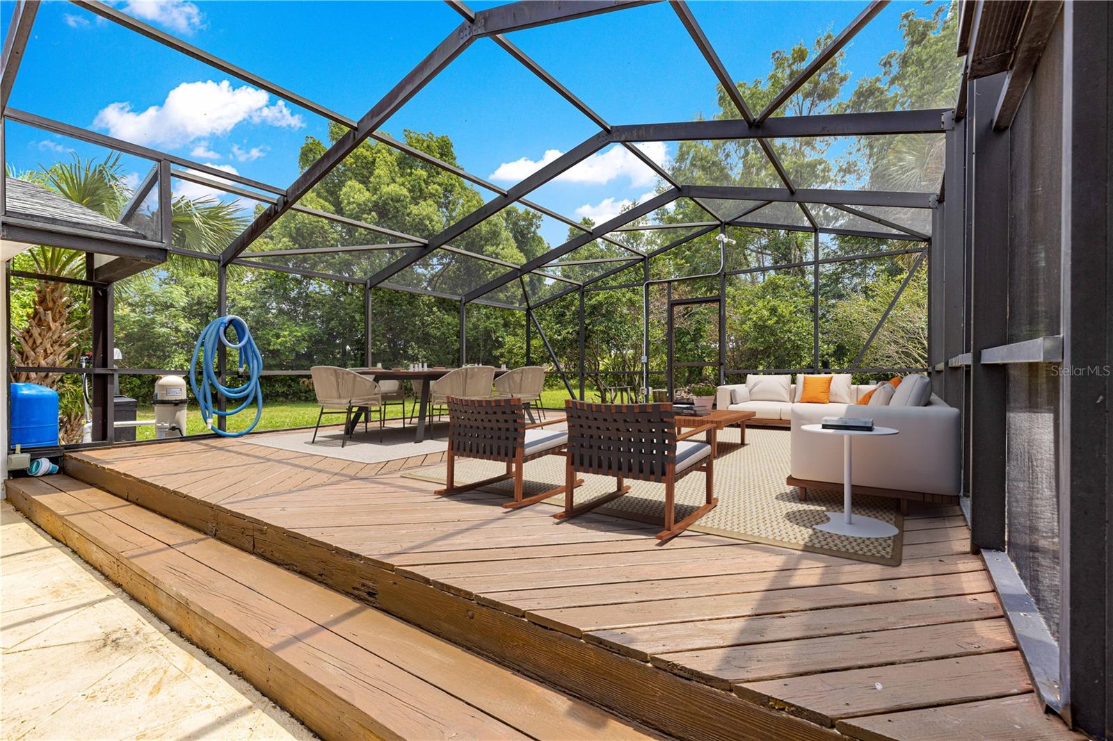 LAKE LOUISE ESTATE - Residential