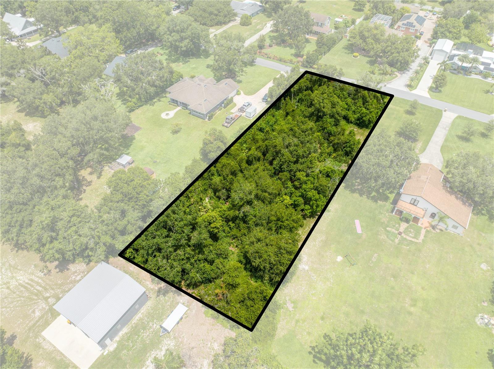 RUNNMEDE OAKS - Land