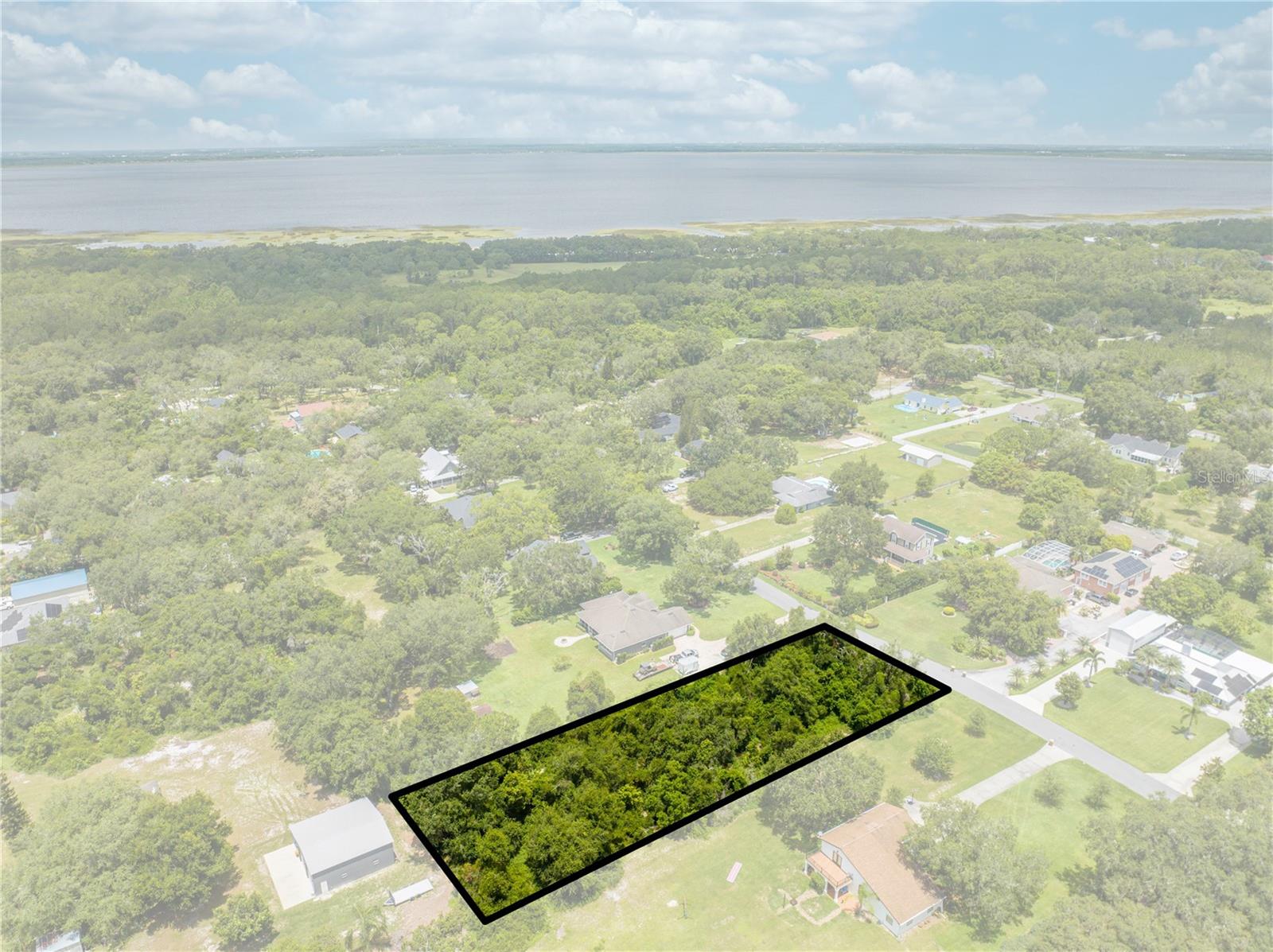 RUNNMEDE OAKS - Land