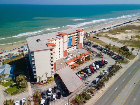 A home in DAYTONA BEACH