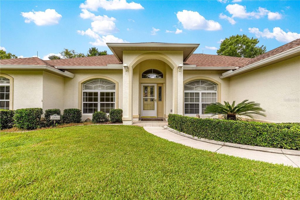 Photo of 10884 SW 53rd Circle, Ocala, FL 34476 (MLS # OM707625)