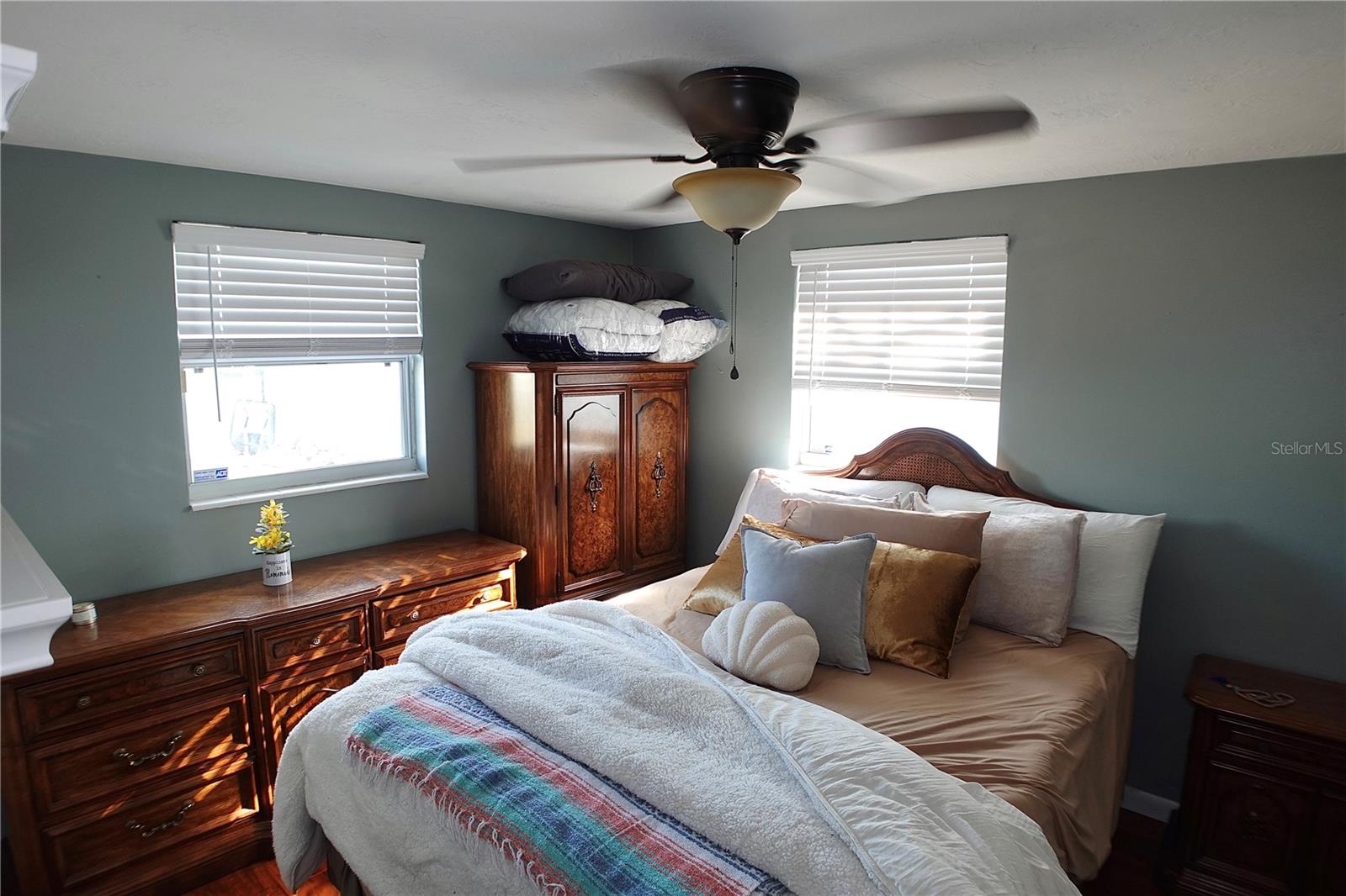 ALOHA GARDENS - Residential