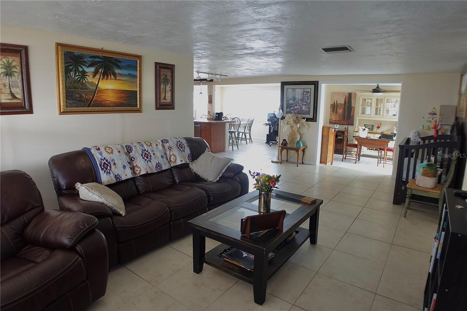 ALOHA GARDENS - Residential