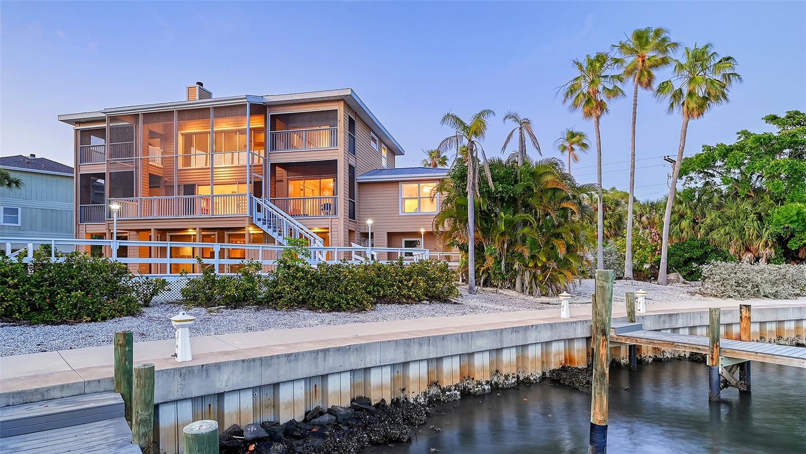 SAPPHIRE SHORES - Residential