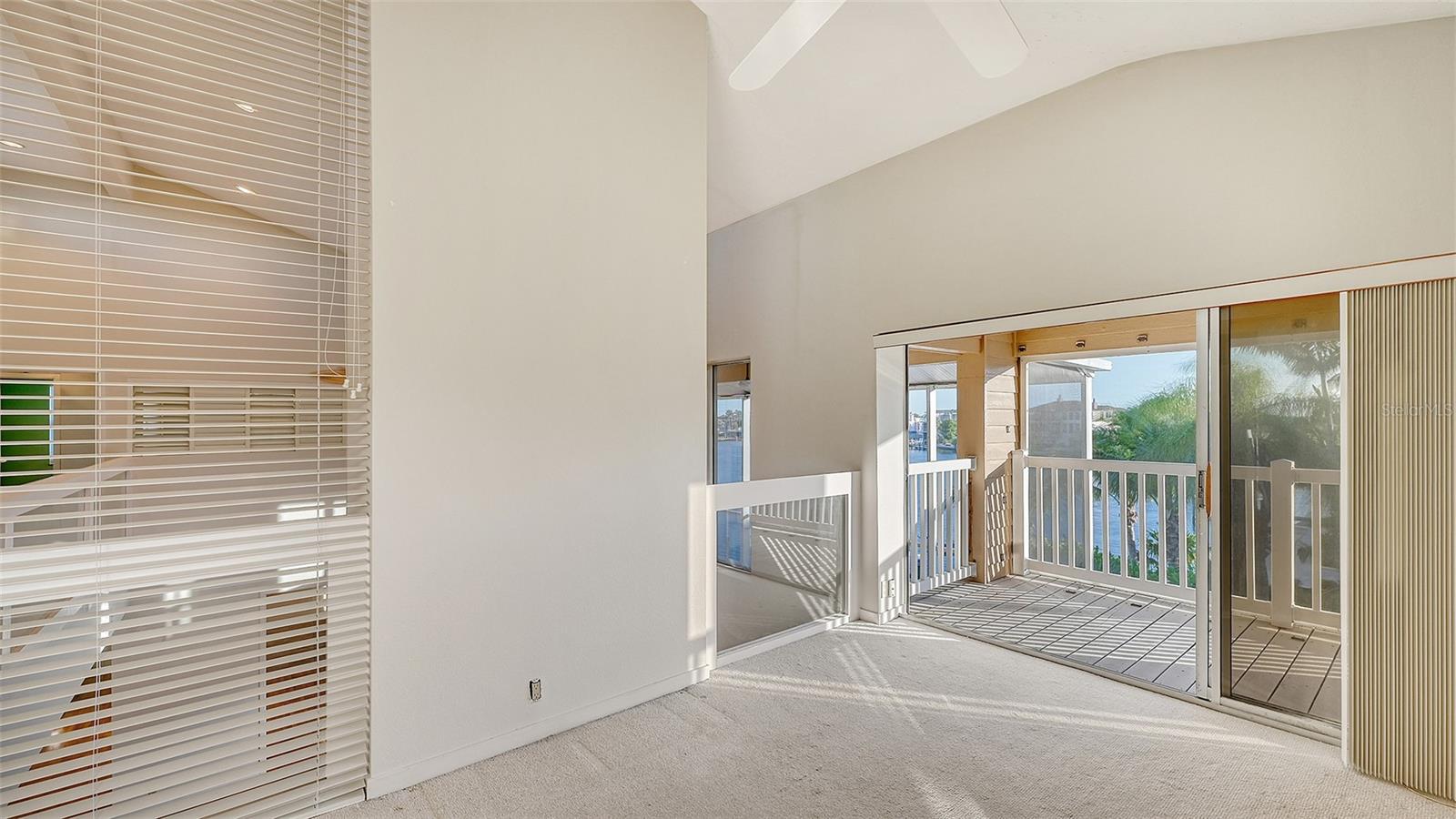 SAPPHIRE SHORES - Residential