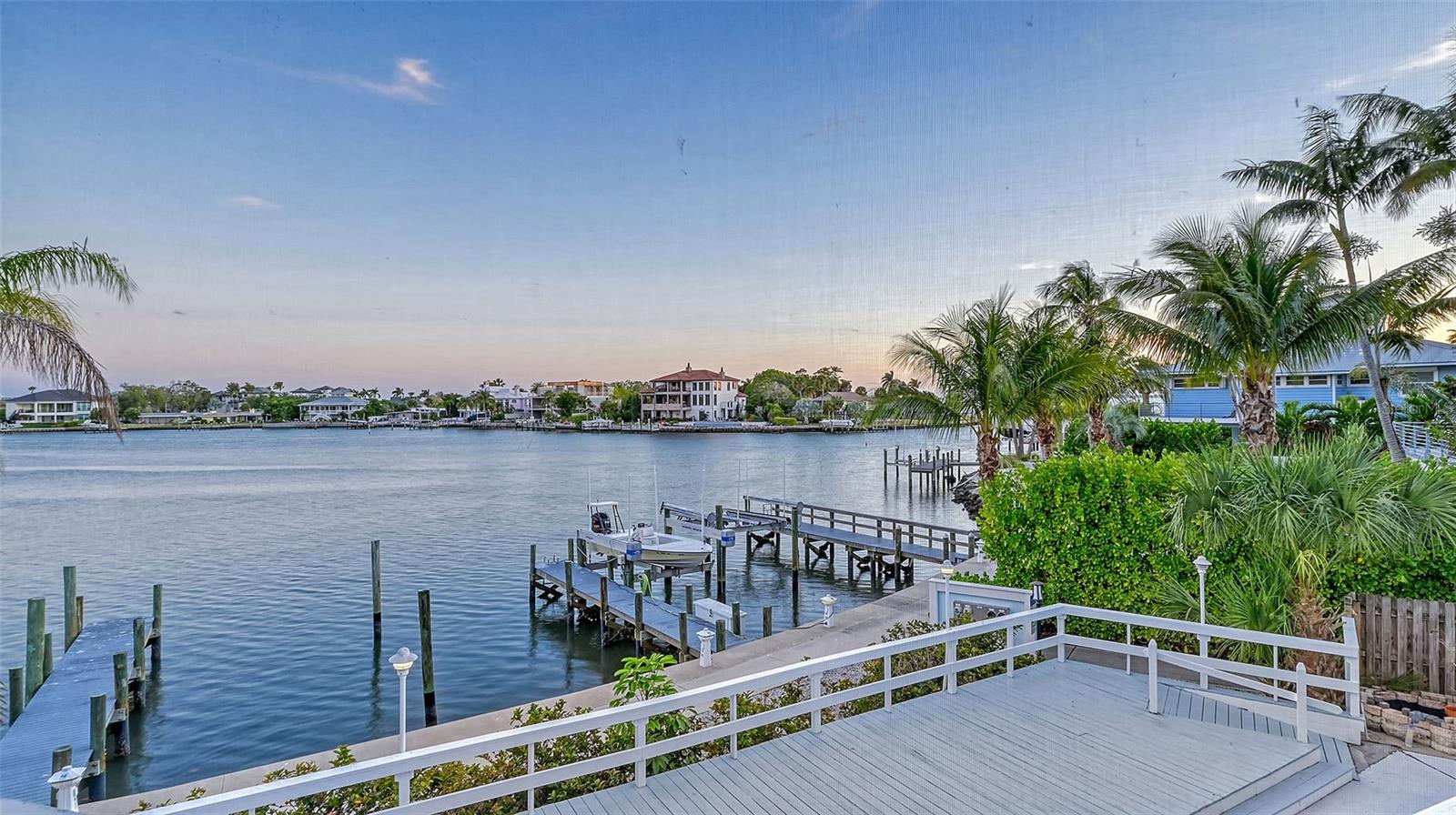 SAPPHIRE SHORES - Residential