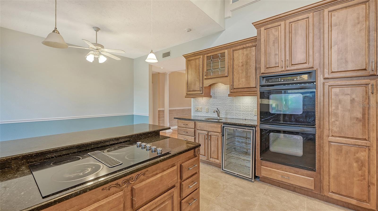 SAPPHIRE SHORES - Residential