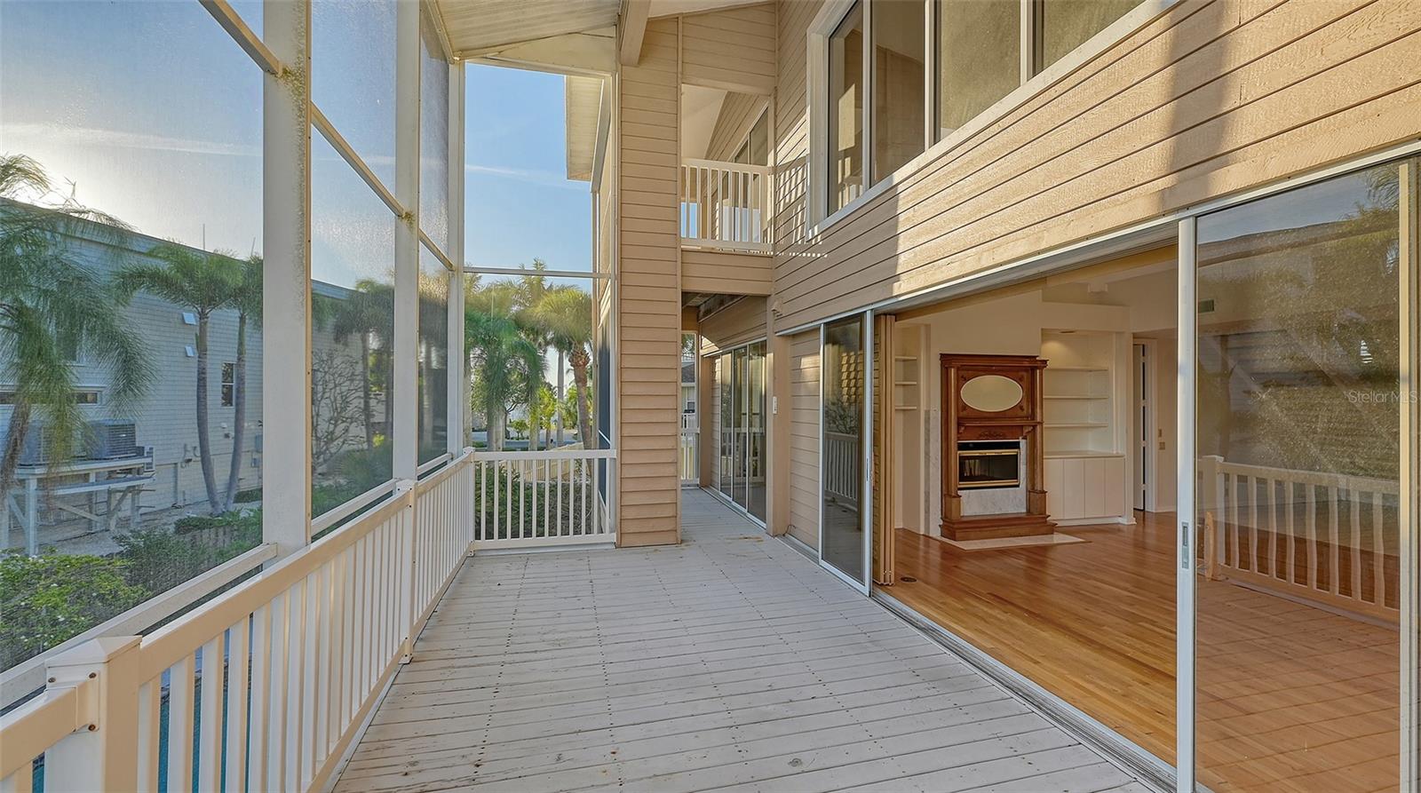 SAPPHIRE SHORES - Residential