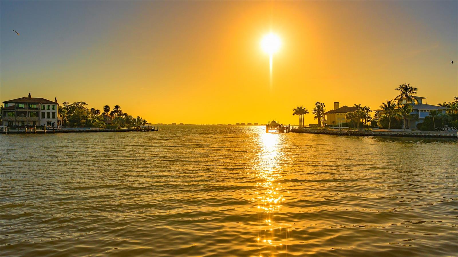 SAPPHIRE SHORES - Residential