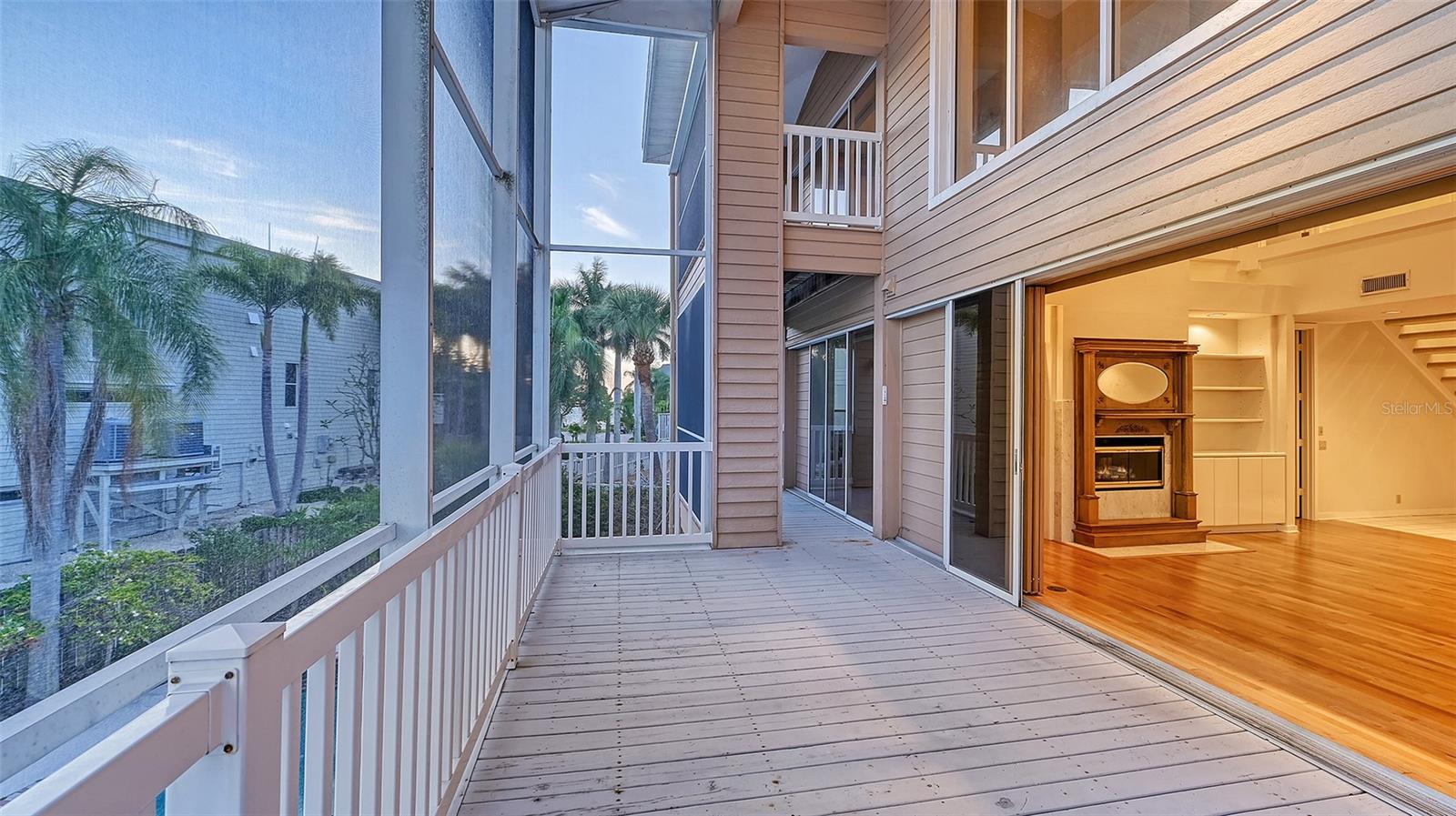 SAPPHIRE SHORES - Residential