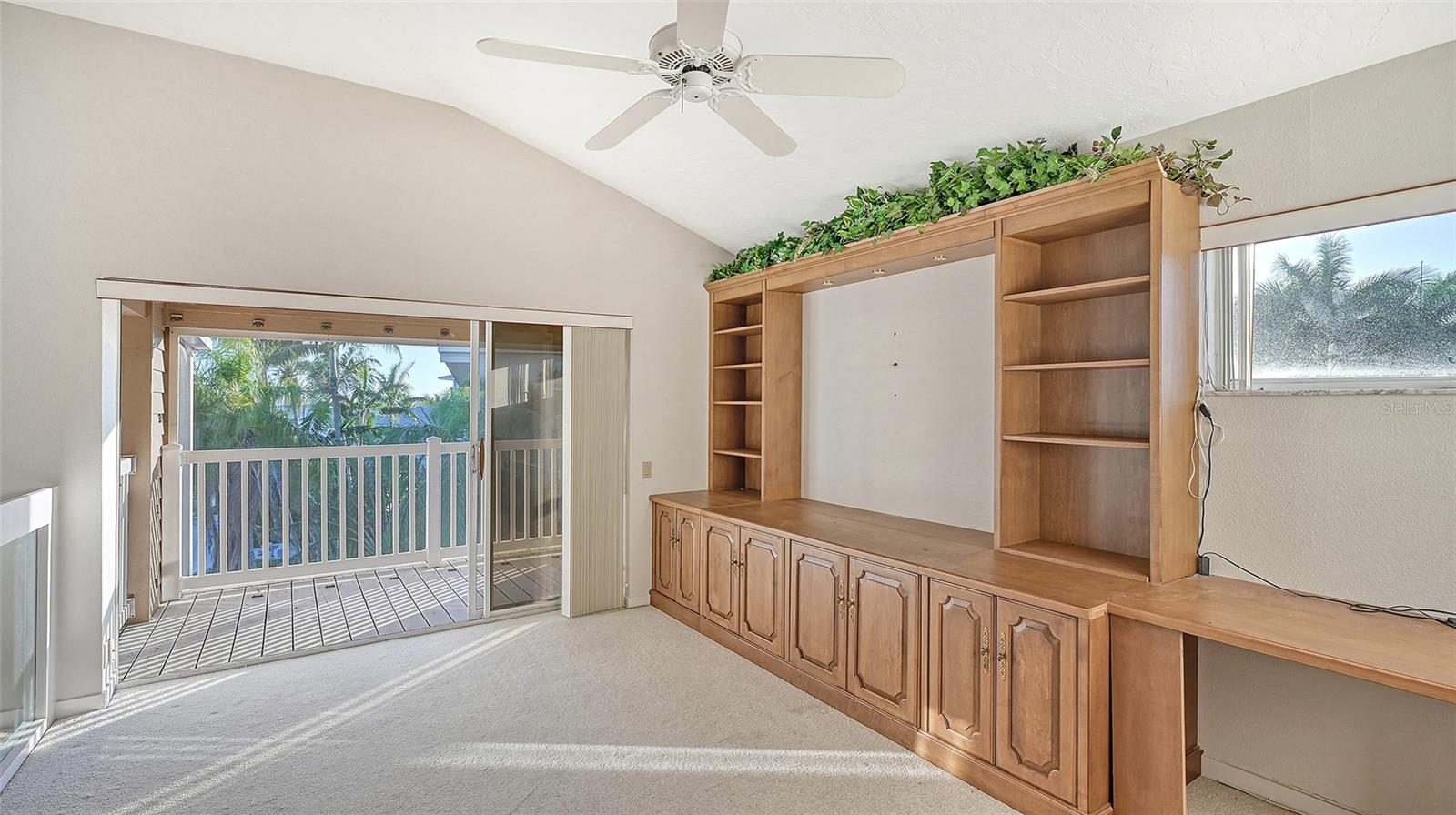 SAPPHIRE SHORES - Residential