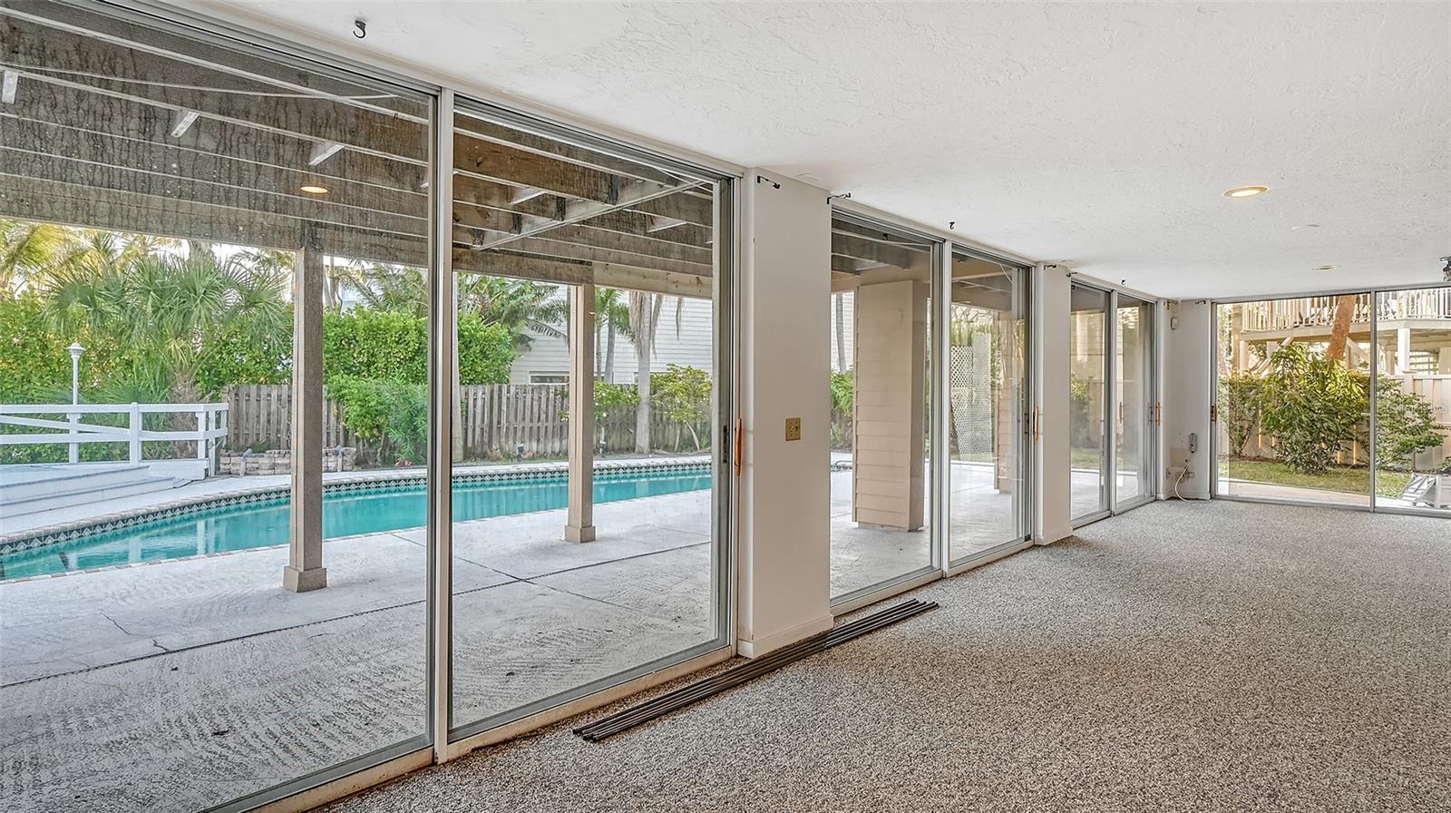 SAPPHIRE SHORES - Residential