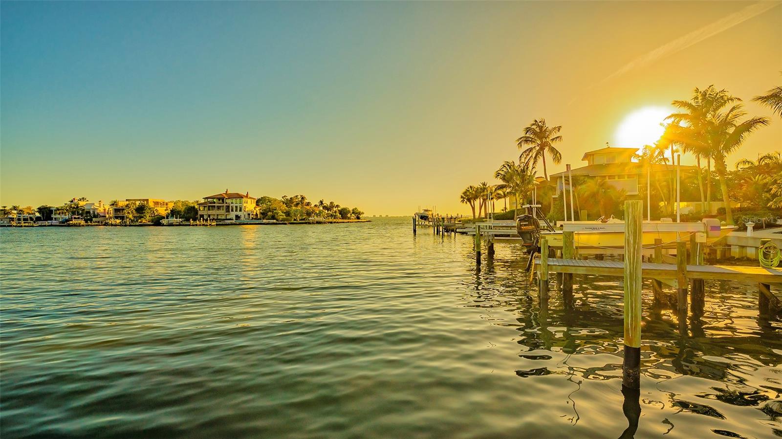 SAPPHIRE SHORES - Residential