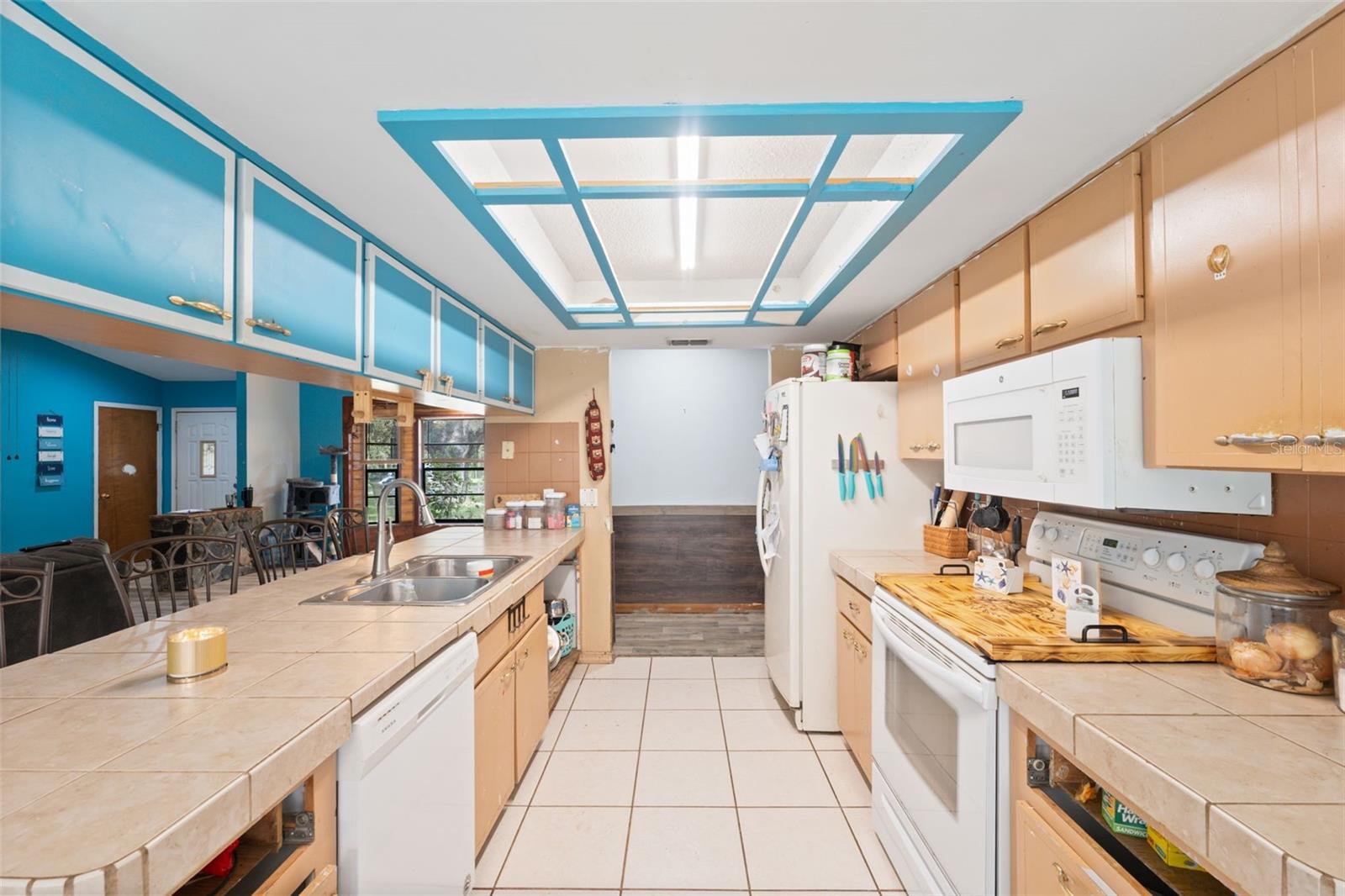 GARDEN GROVE - Residential