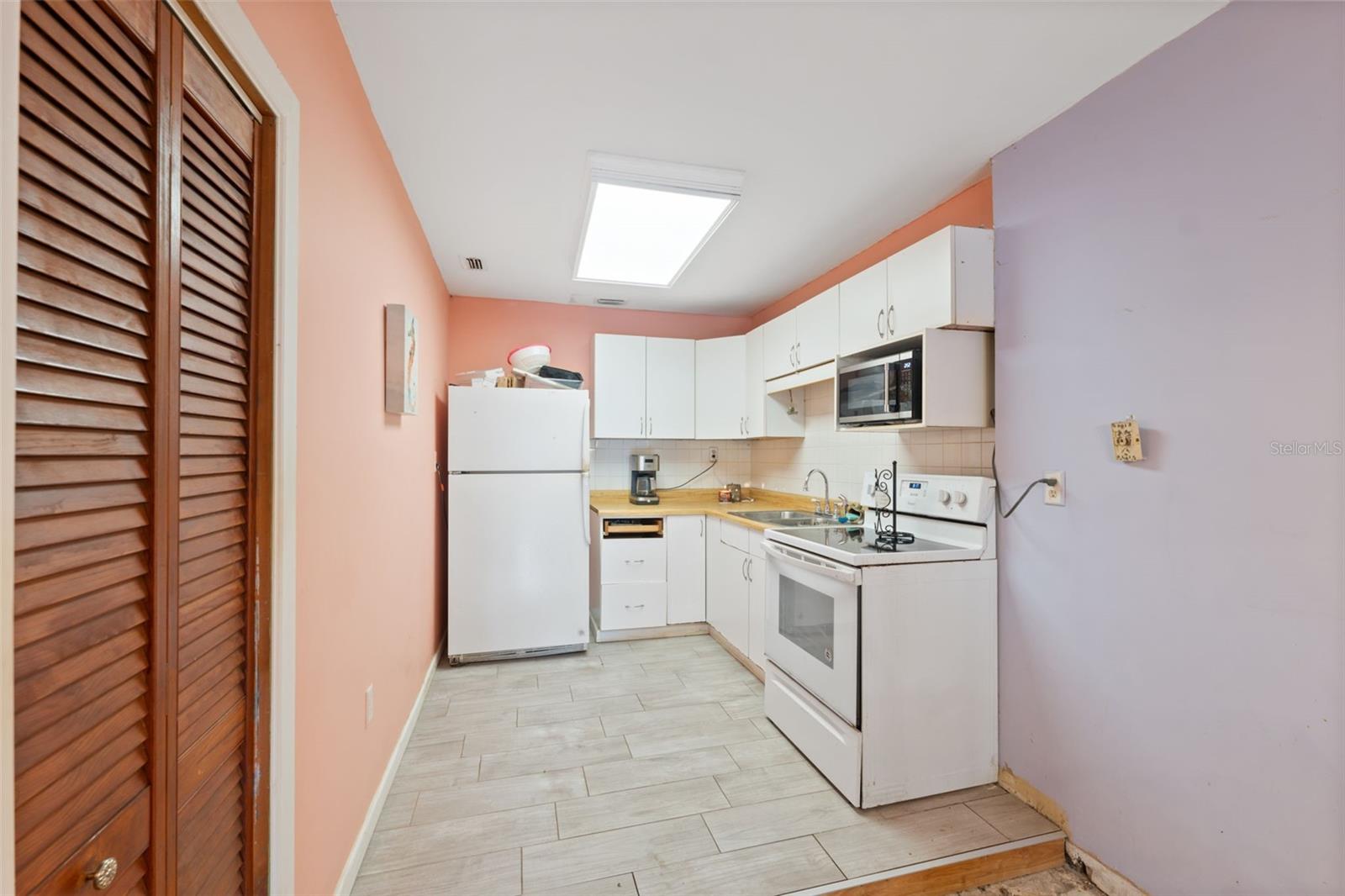GARDEN GROVE - Residential