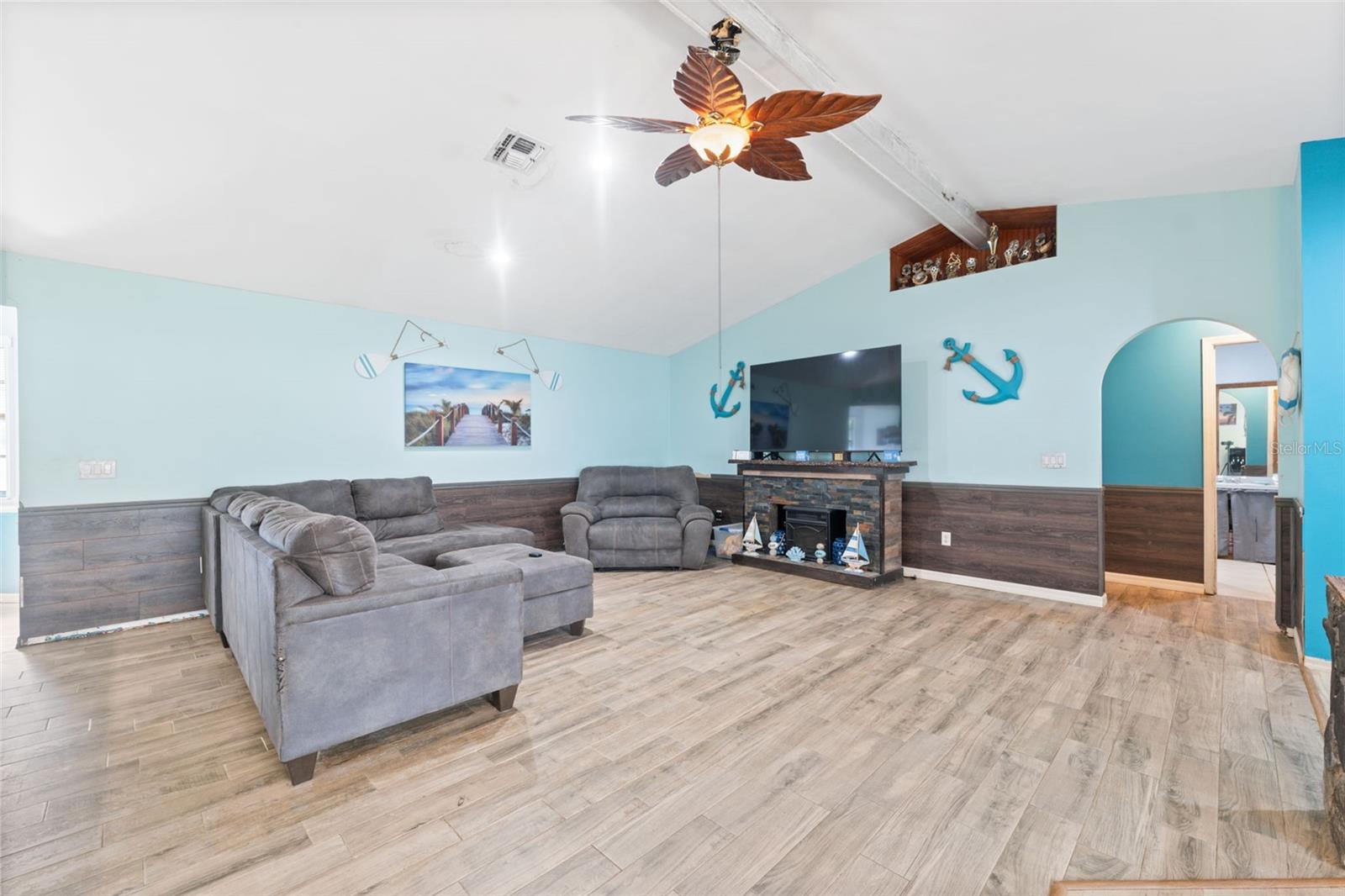 GARDEN GROVE - Residential