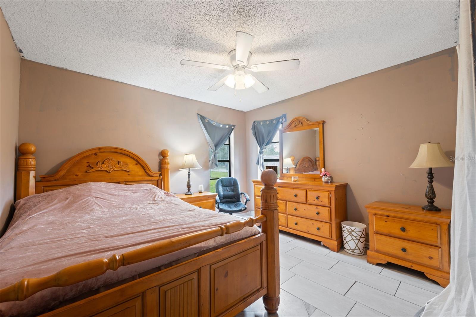 GARDEN GROVE - Residential