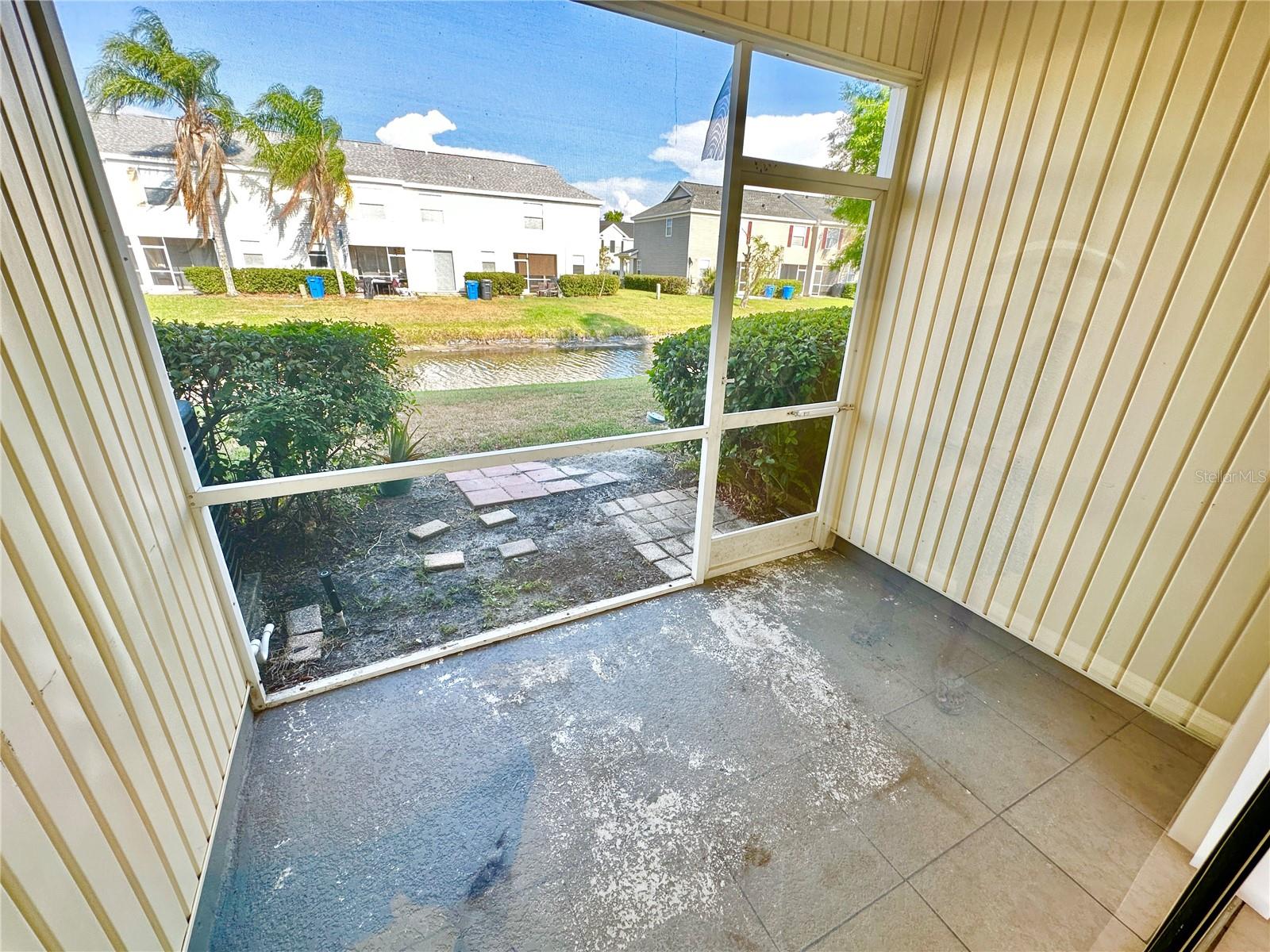 COUNTRY CHASE - Residential Lease
