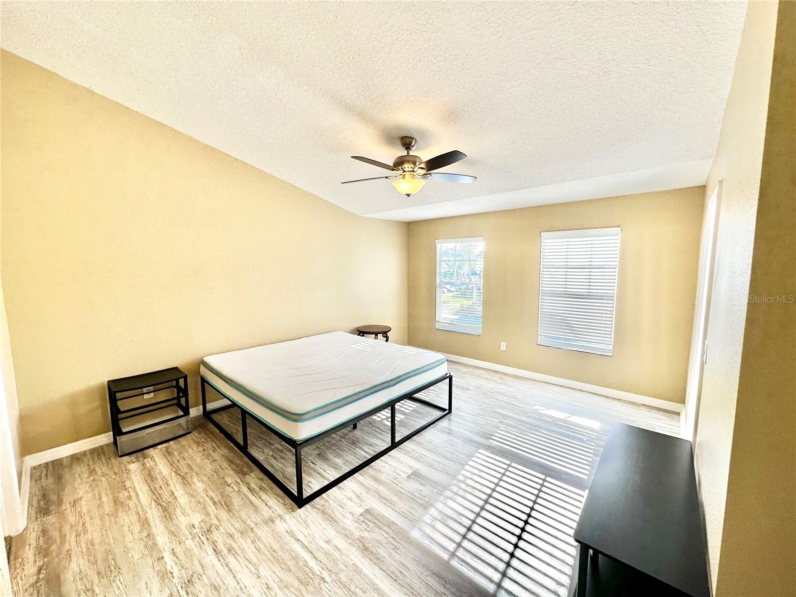 COUNTRY CHASE - Residential Lease