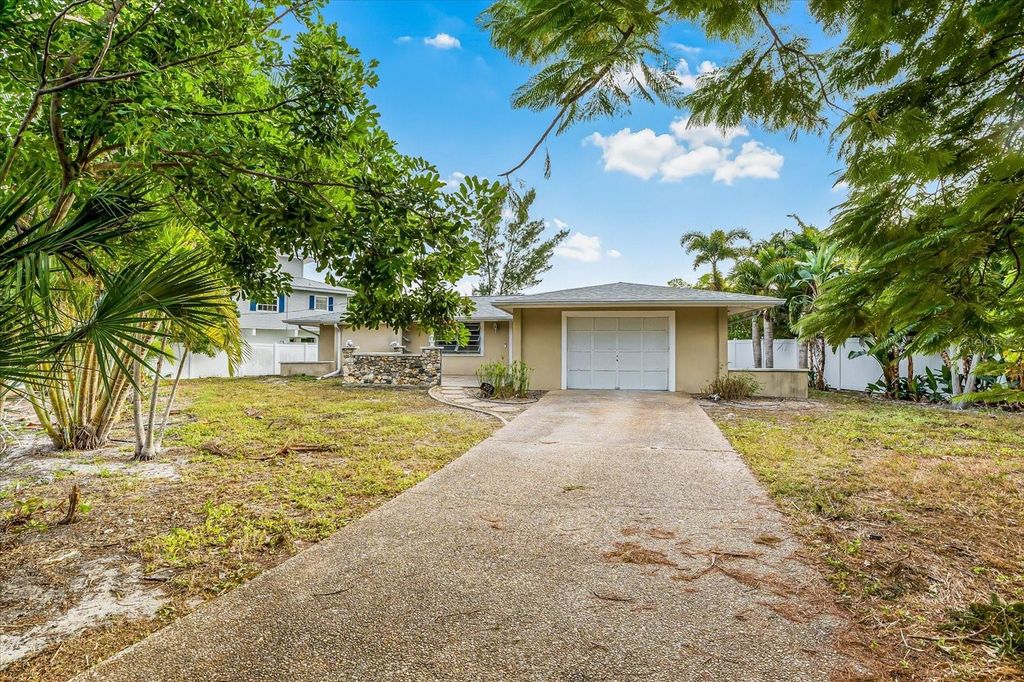 Photo of 259 Gladiolus Street, Anna Maria, FL 34216 (MLS # A4673744)