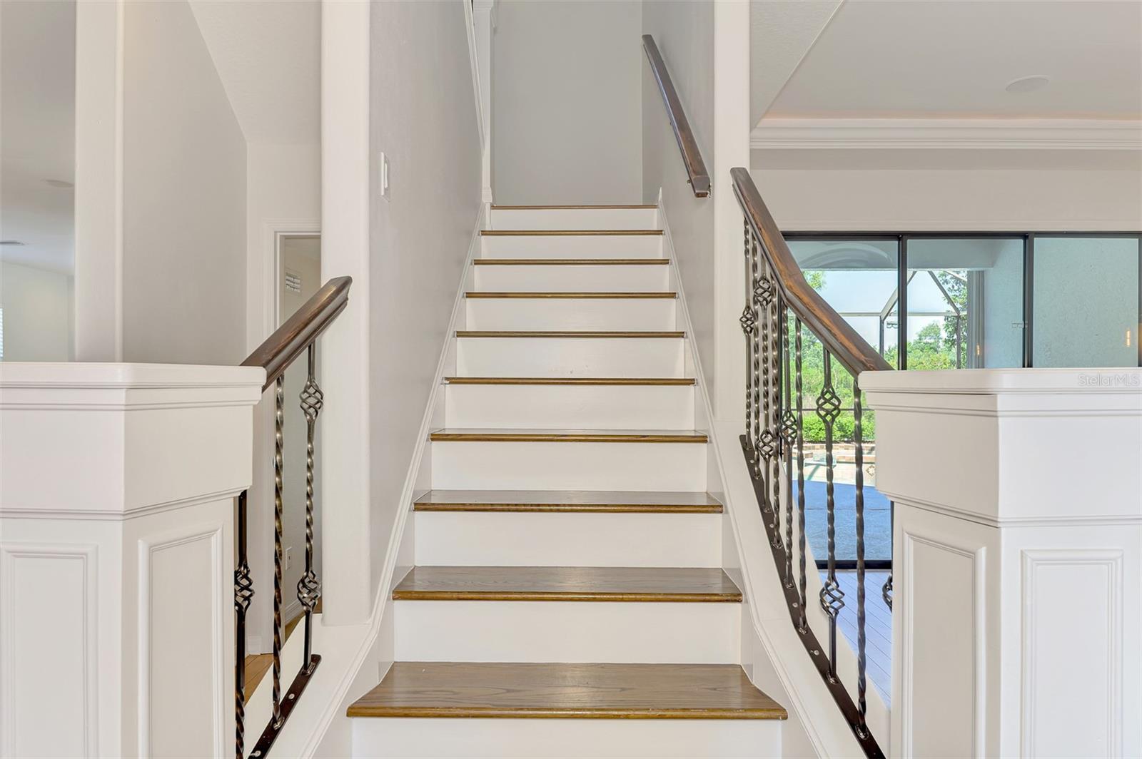 THREE OAKS - Residential