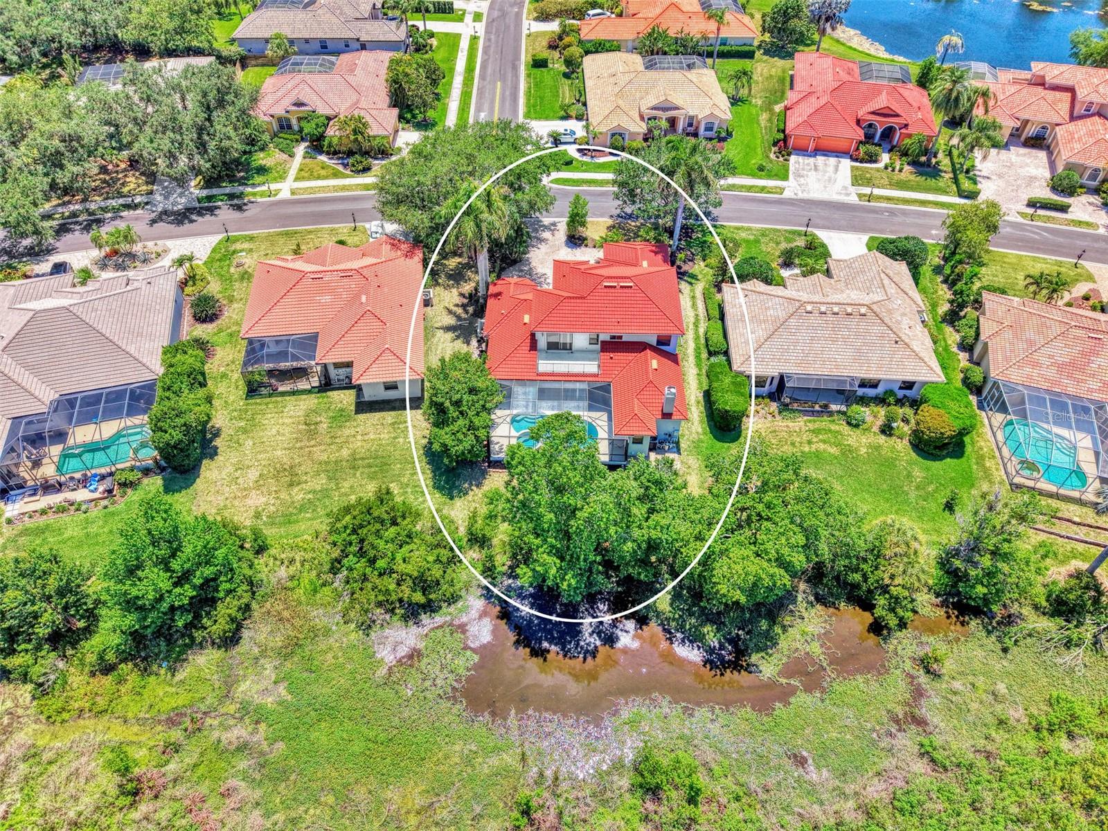 THREE OAKS - Residential
