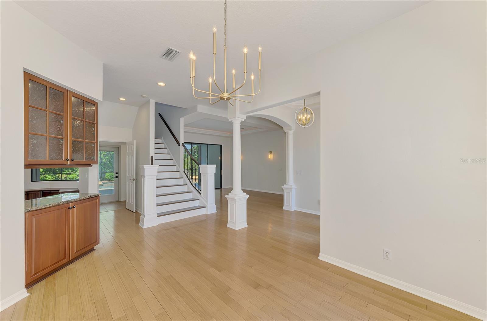 THREE OAKS - Residential