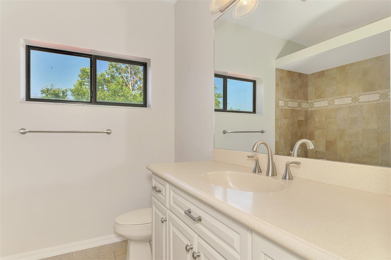 THREE OAKS - Residential