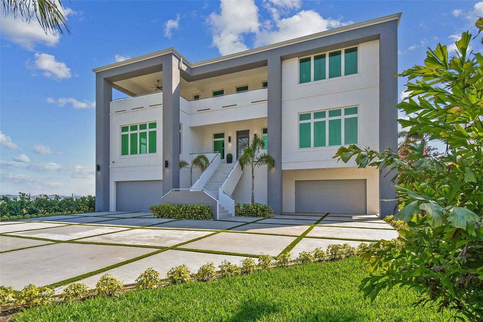 90 MARTINIQUE AVENUE