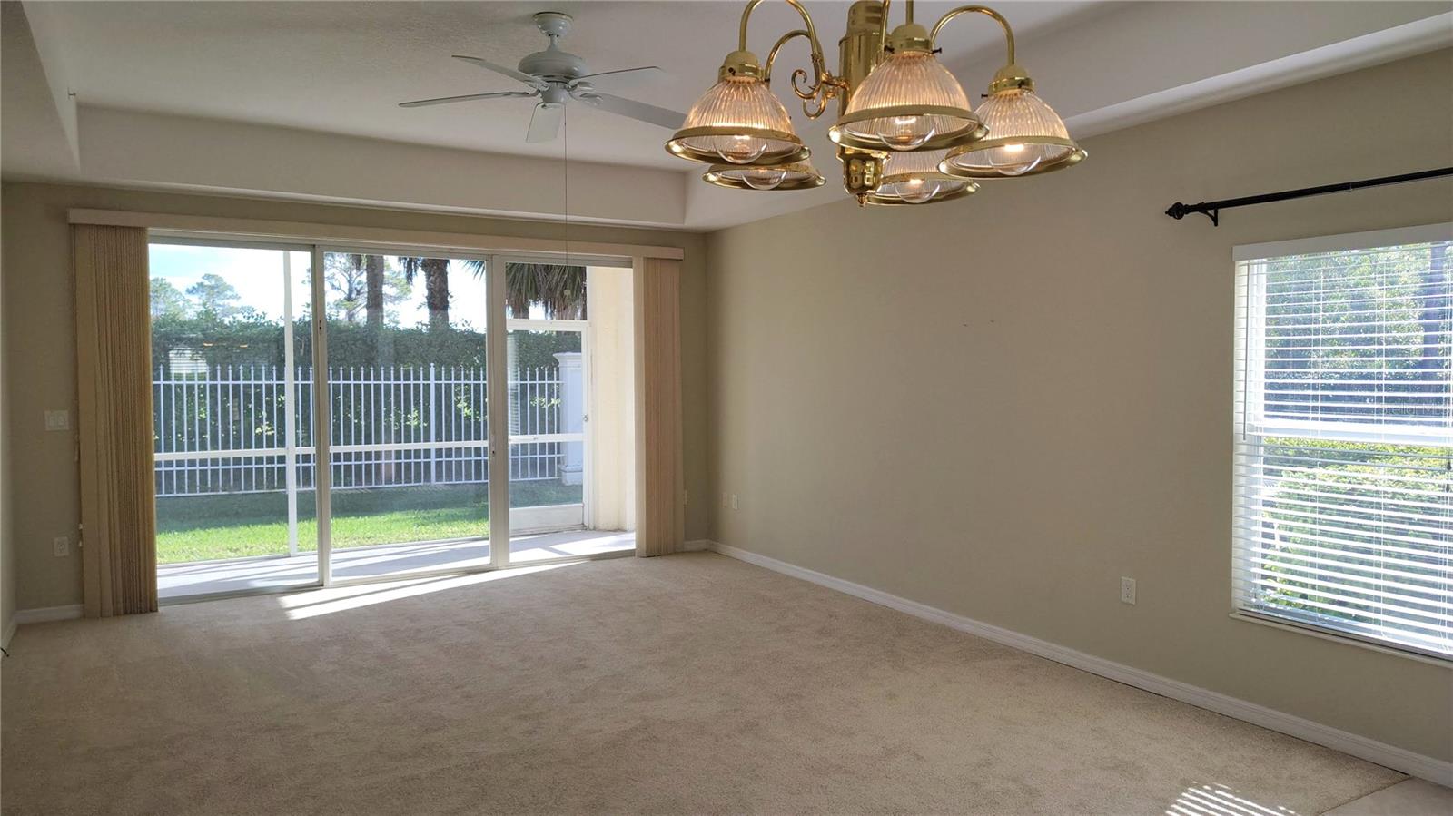 PALM GROVE - Residential