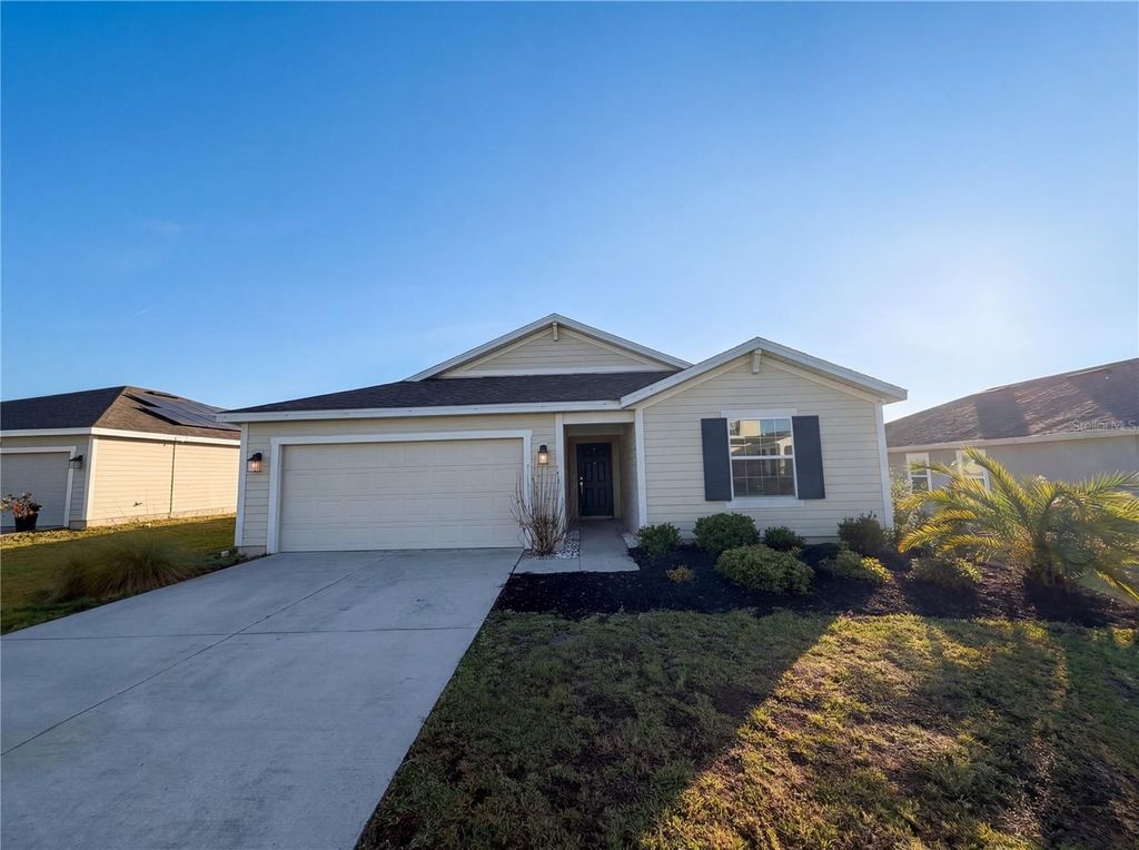 Photo of 5108 Tanzanite Drive, Mount Dora, FL 32757 (MLS # O6397681)