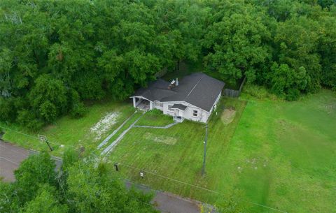 A home in EUSTIS