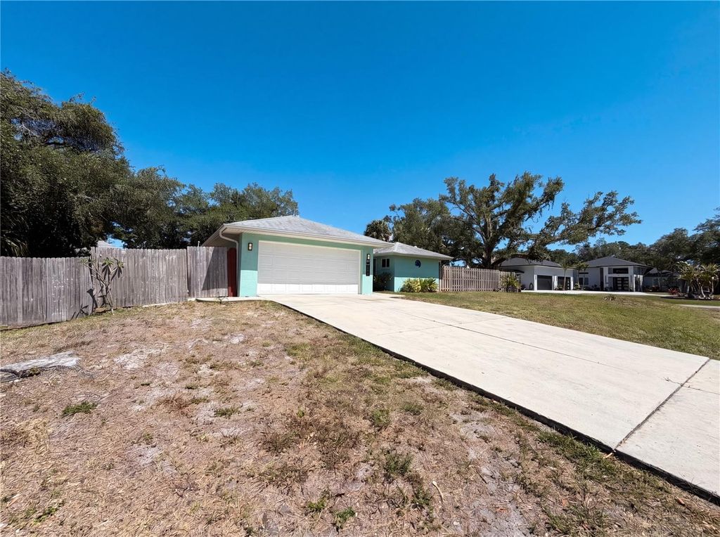 Photo of 212 Washington Avenue, Osprey, FL 34229 (MLS # O6404307)
