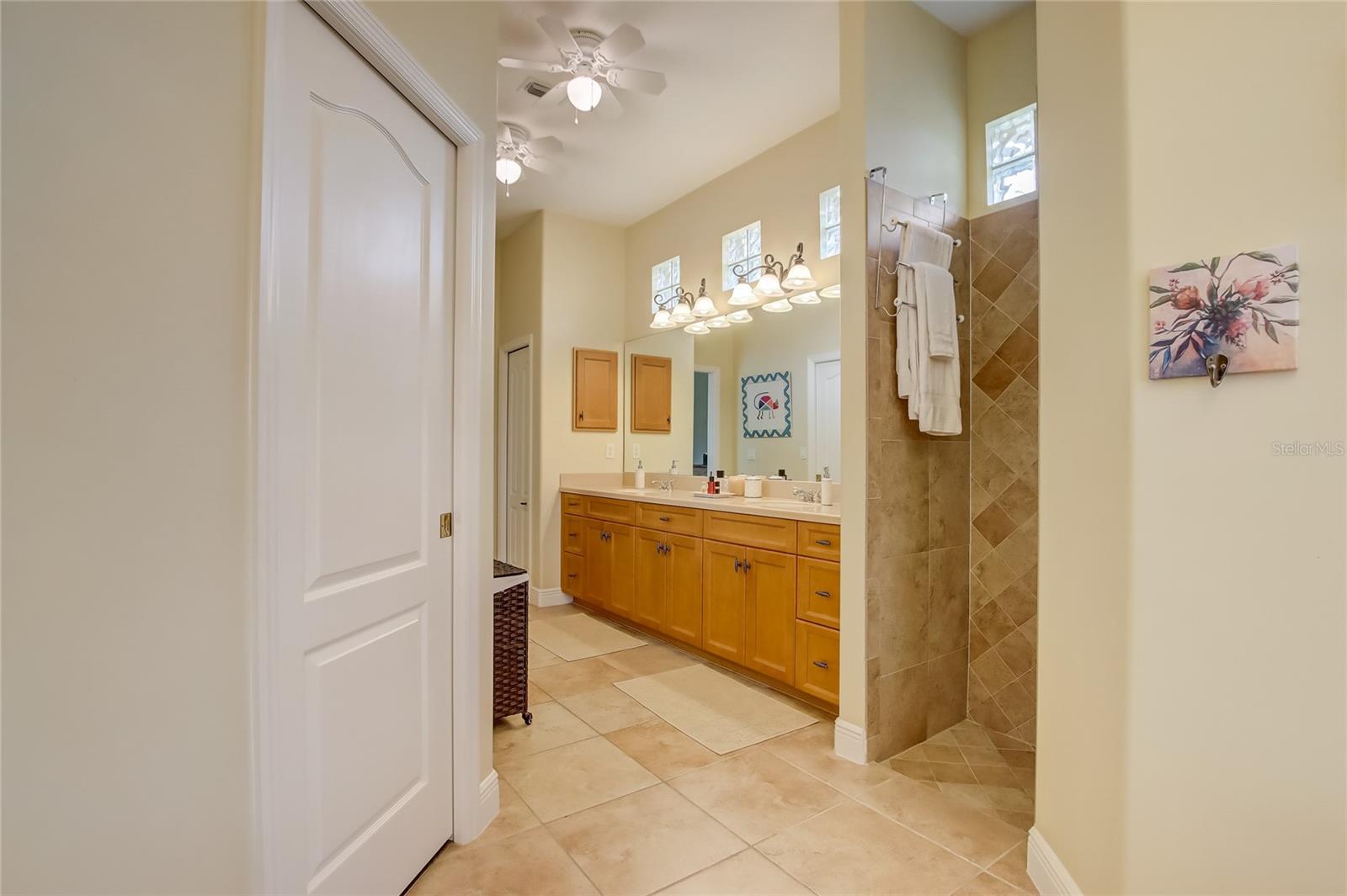 VENICE GOLF & COUNTRY CLUB - Residential