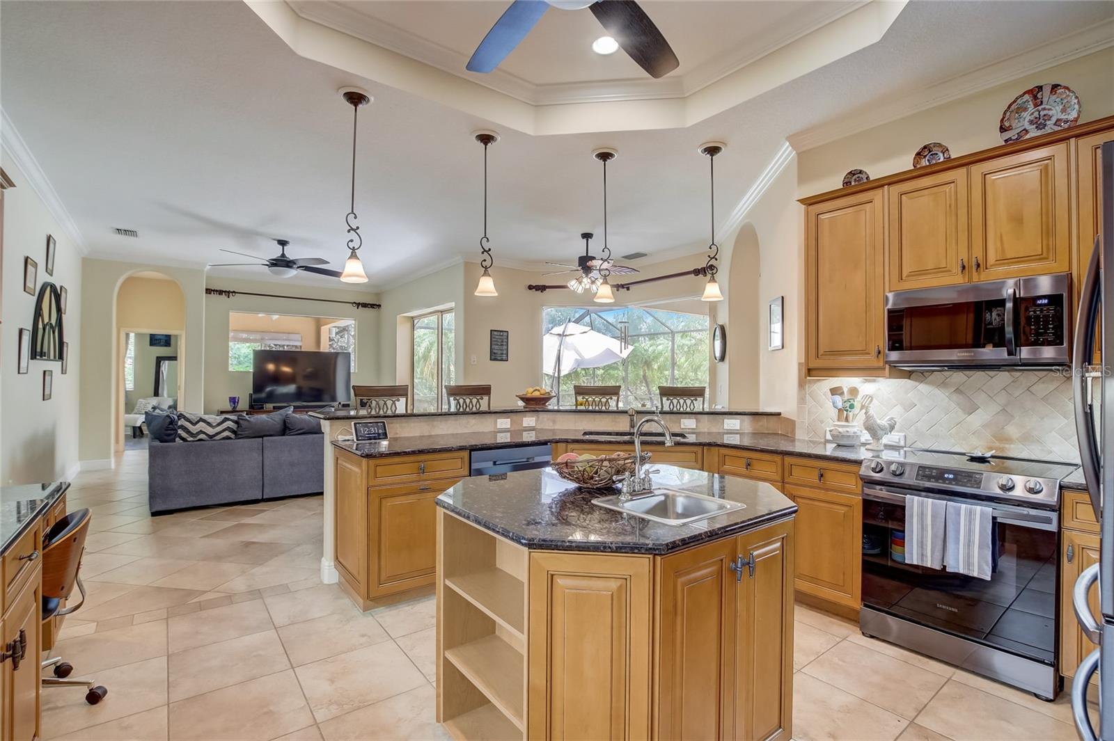 VENICE GOLF & COUNTRY CLUB - Residential