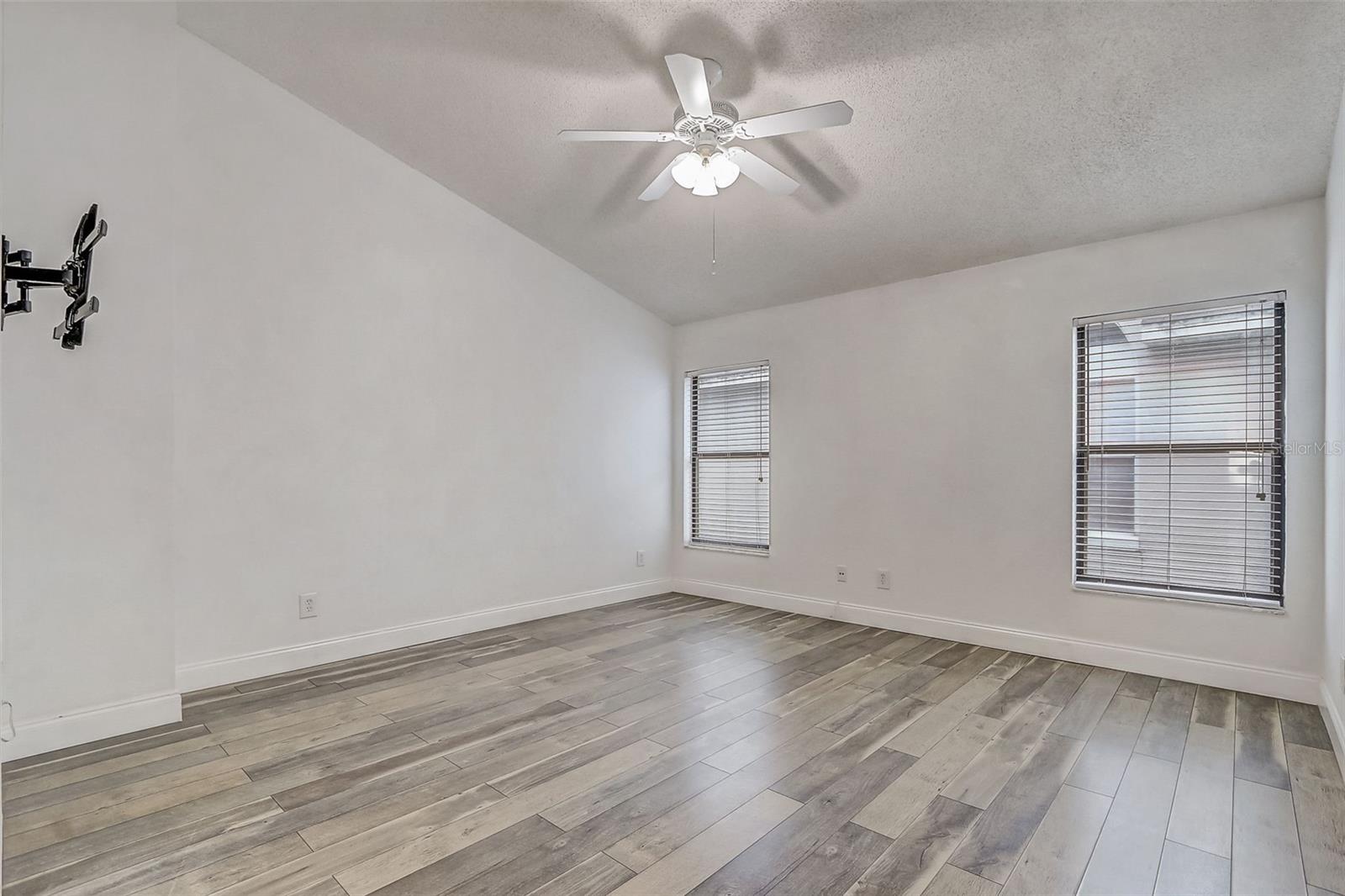 WATERFORD CHASE VILLAGE TR D - Residential